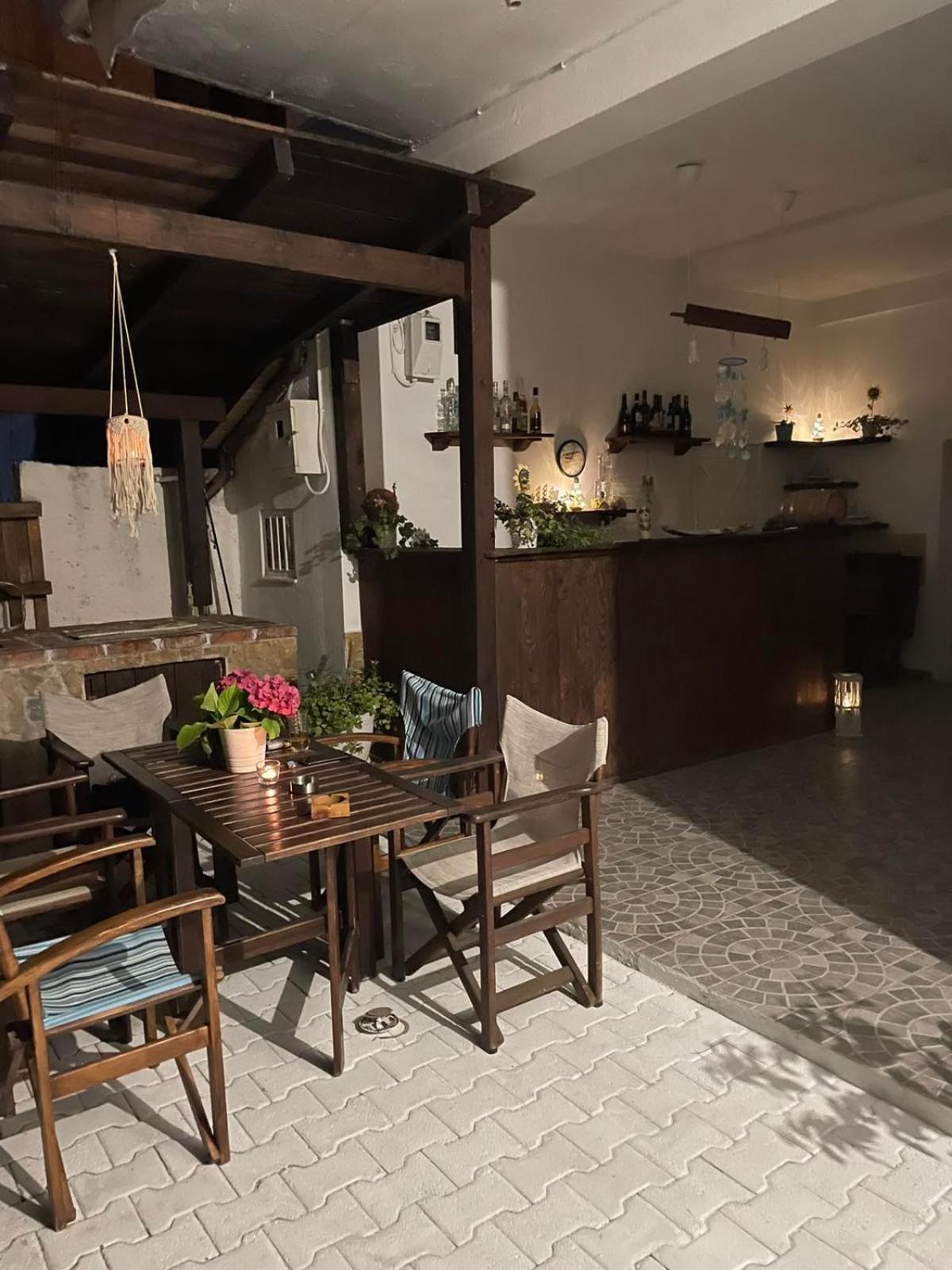 Apartments Athina Orikum Extérieur photo