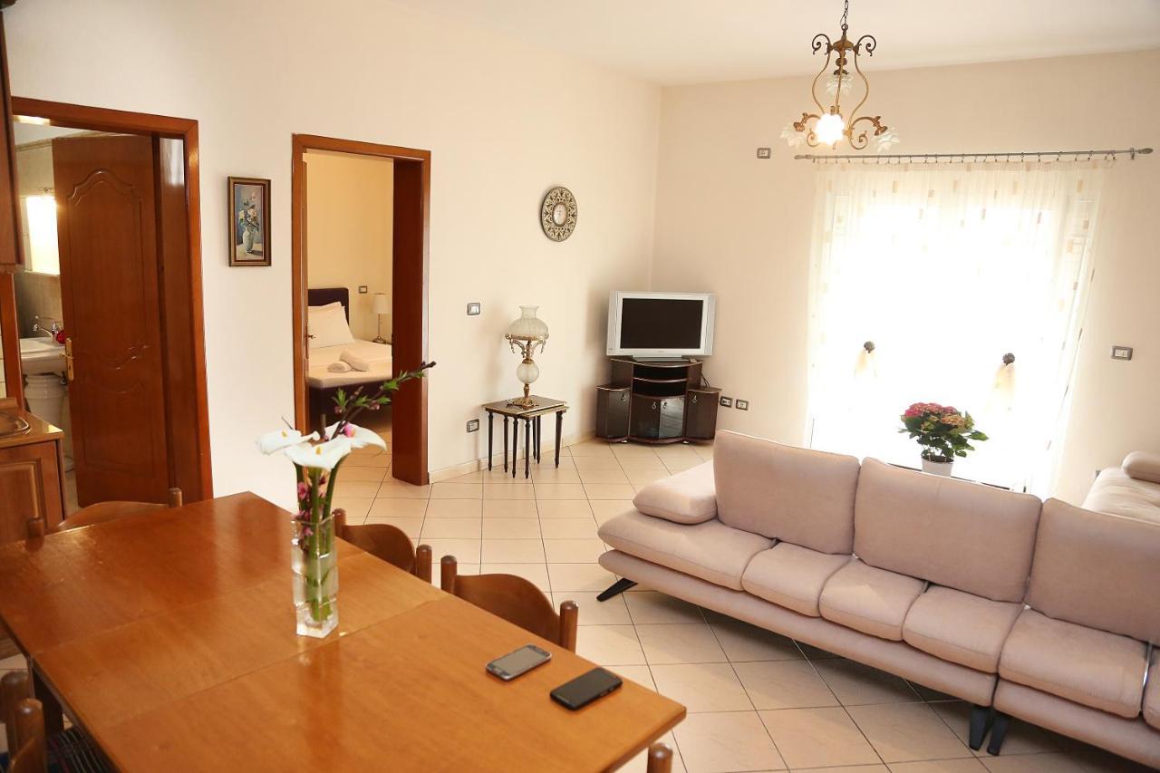 Apartments Athina Orikum Extérieur photo