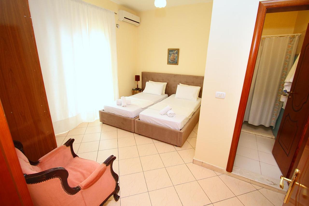 Apartments Athina Orikum Extérieur photo
