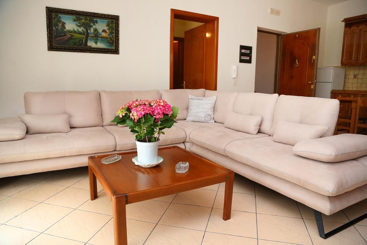 Apartments Athina Orikum Extérieur photo
