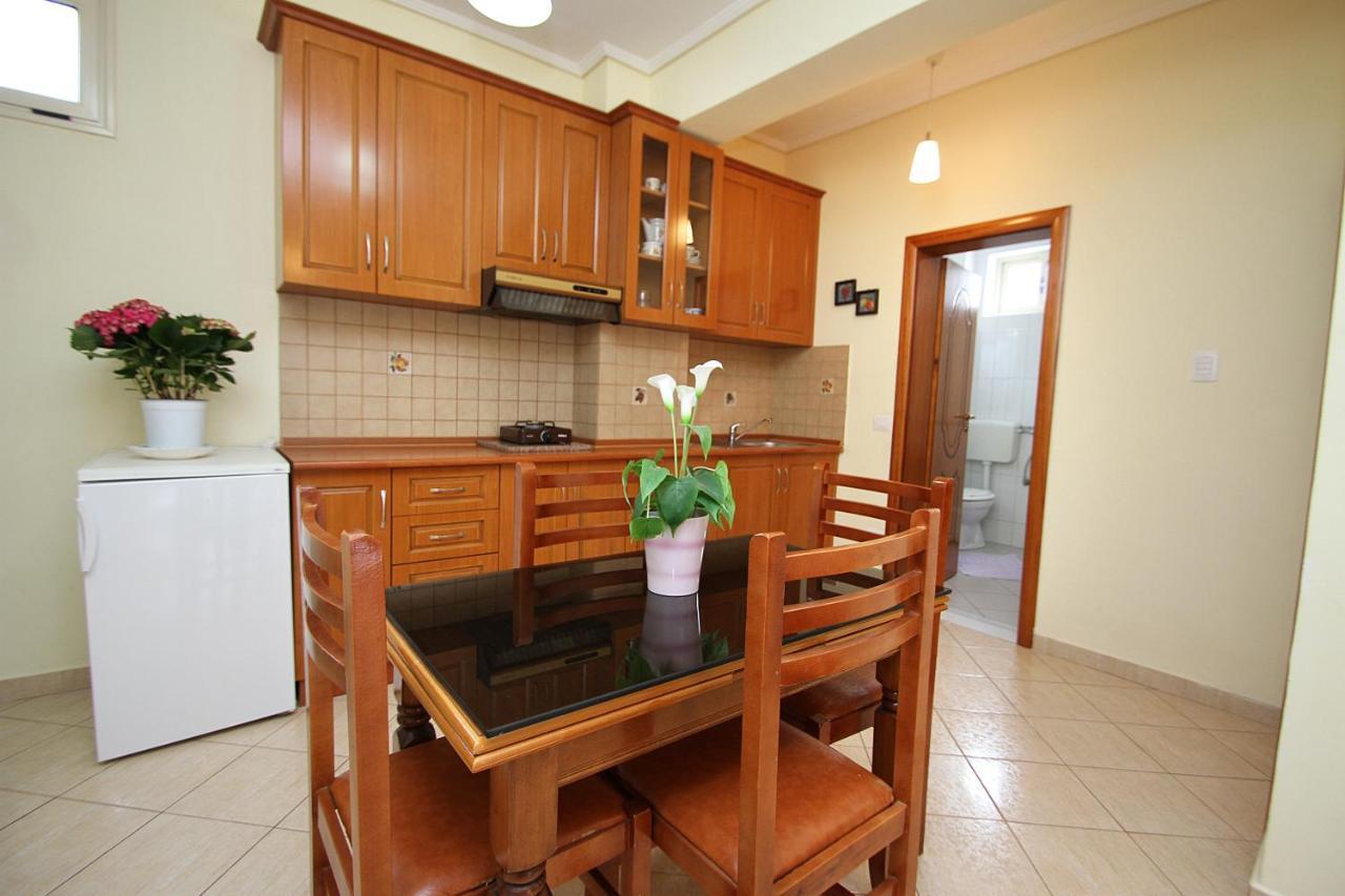 Apartments Athina Orikum Extérieur photo