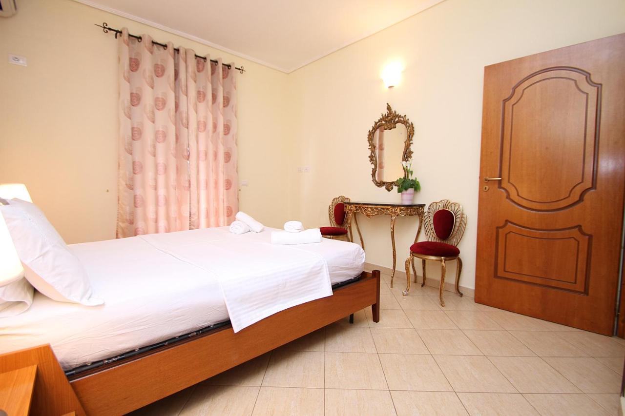 Apartments Athina Orikum Extérieur photo